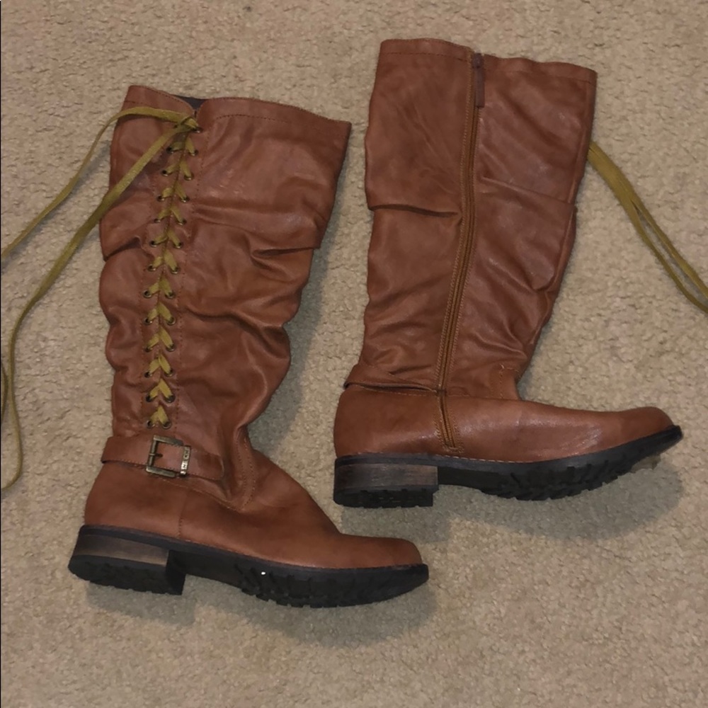 NWOT boots